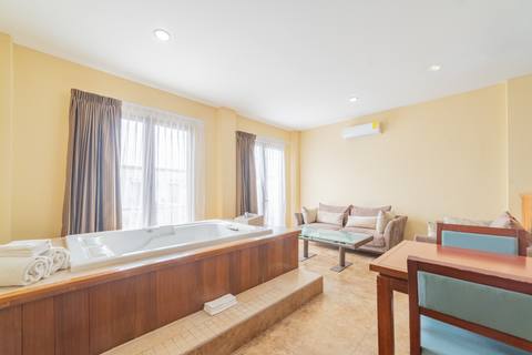 Suite Lunamieleros (1 cama King con jacuzzi)